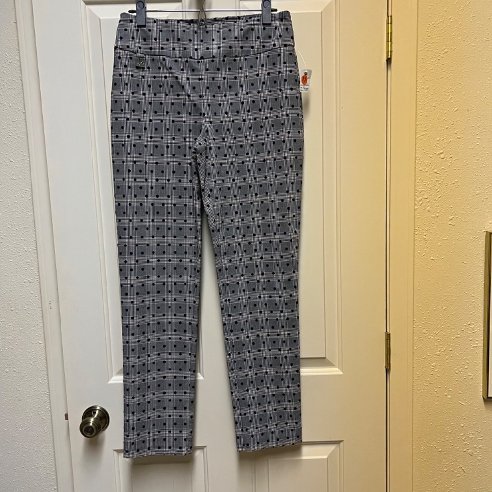 Pants - Picture 4 of 4